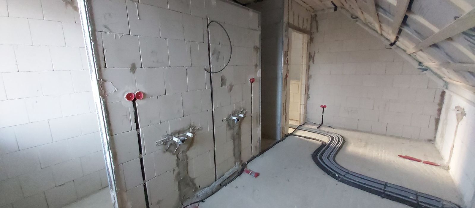 Sanitär- und Elektro Rohinstallation